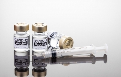 Atenção às fake news: mitos sobre as vacinas contra a covid-19.